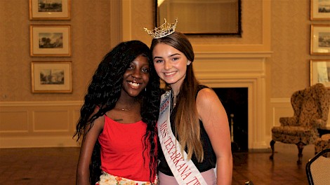 Dajha Smith and Miss Teen Texarkana Twin Rivers’ Gracie Britton