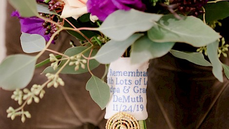 PHOTO BY Runaway with me Weddings