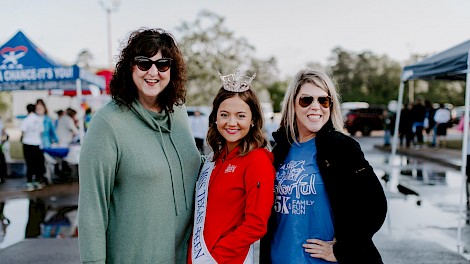 April Graves, Allie Graves, Brandy Eldridge
