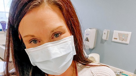 Linsey with baby Luca in the hospital in Arizona.