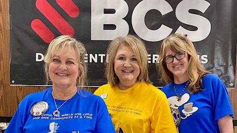 Rhonda King, Leanne Wright, Amy McAnally