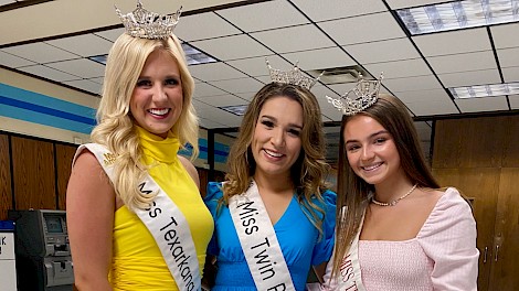 Miss Texarkana Twin Rivers Izzy Baughn, Miss Twin Rivers Madi Franquiz, Miss Texarkana Twin Rivers Teen Madeleine Britton