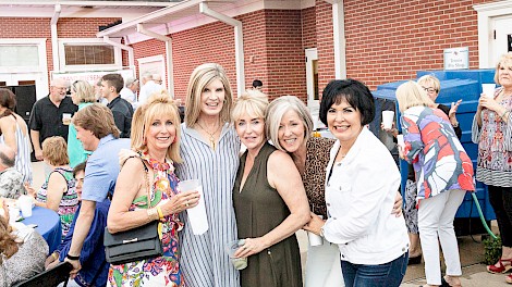 Lisa Looney, Jamye DeHaan, Melissa Keil, Kim Fowler, Bertha Shipp