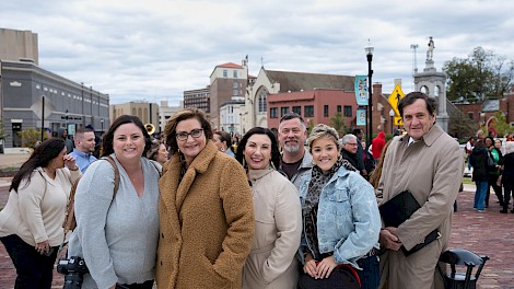 Natalie Haywood, Jennifer Harland, Robbin Bass, Greg Stone, Amber Adams, Mike Malone