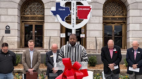 Pastor Warren Smith