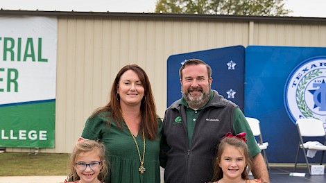Lily Kate, Lacey, Chris and Aubrey McCulloch