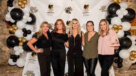 Christal Browning, Kaysi Upton, Kelli Phillips, Dee Page, Leah Douglas