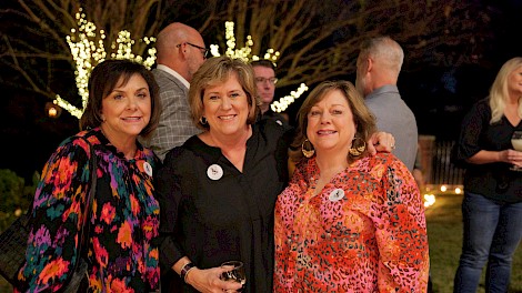 DeAnna Craytor, Trish Reed, Lynn Whitt