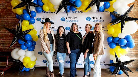 Kristin Whiteside, Cassidy Lavender, Traci Pitman, Dani Hamblett, Annemarie Sullivan