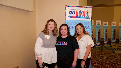Madeleine Russell, Christina Guzman, Sydney Wicks