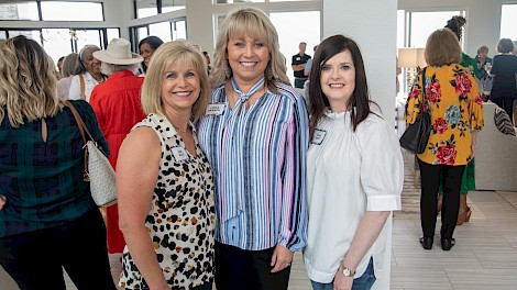 Pam Beck, Linda Branch, Tina Reed