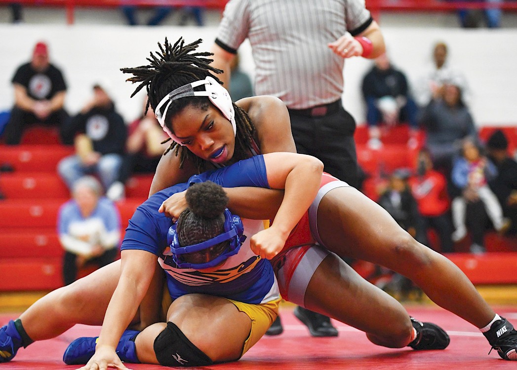 Arkansas High School’s Addison Girley controls her opponent in a match during a conference dual at Razorback Gym on January 23, 2025. Photos by Kevin Sutton, TXKsports.com